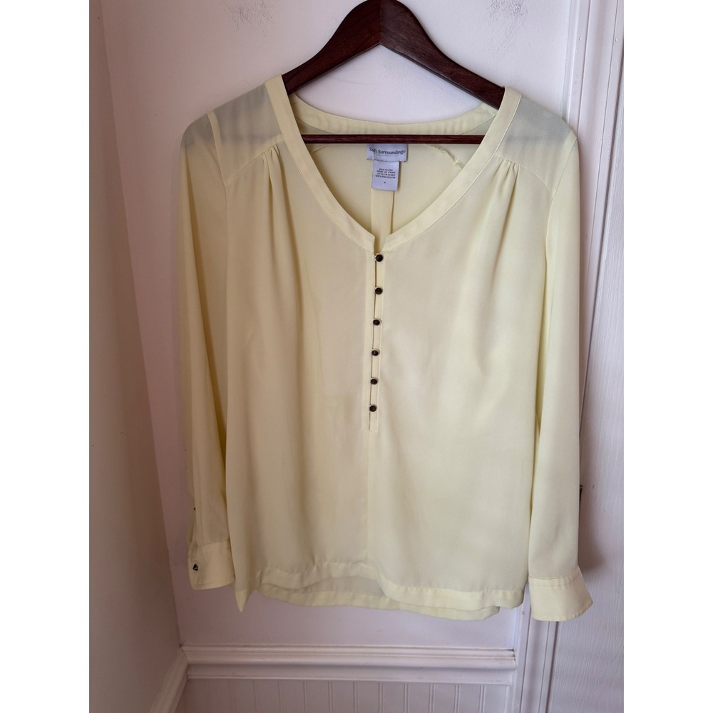 Soft Surroundings Pale Yellow V-Neck Button Front Blouse Size S 25304
